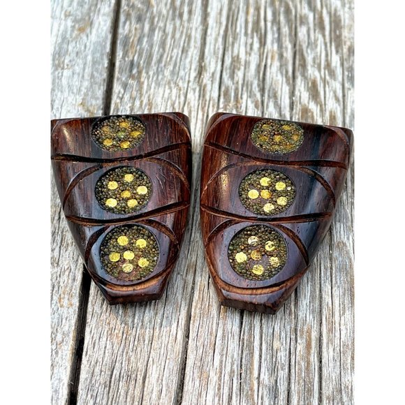 Antique Art Deco Carved Wood Fur Clips - Picture 4 of 7